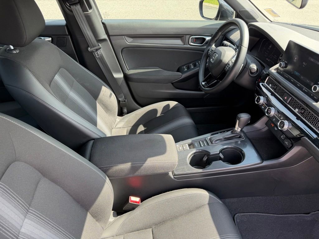 Used 2023 Honda Civic Sport image 15
