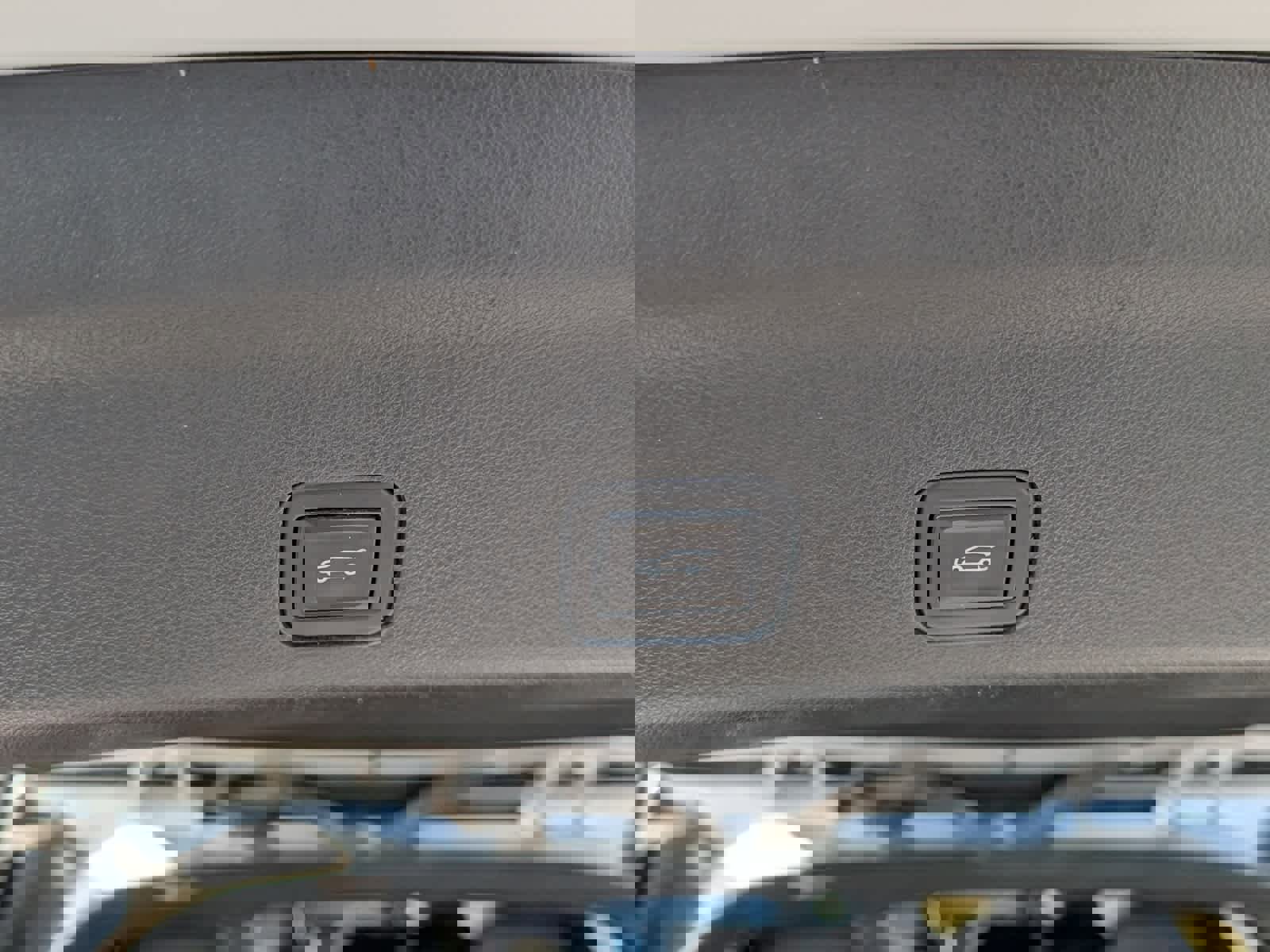 Used 2023 GMC Yukon AT4 w/ Max Trailering Package image 11