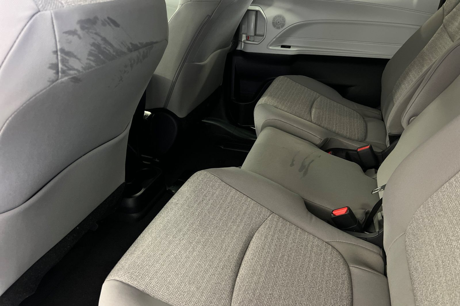 New 2026 Toyota Sienna LE FWD image 13