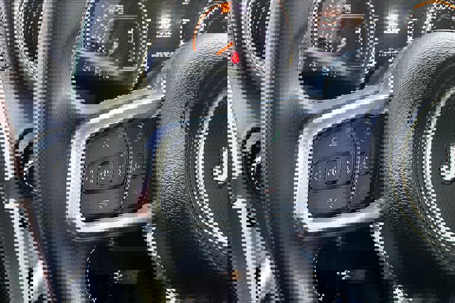 Used 2023 Jeep Wrangler Sahara image 25