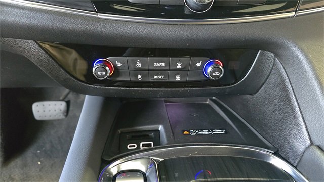 Used 2023 Buick Enclave Essence w/ LPO, Touring Package image 20