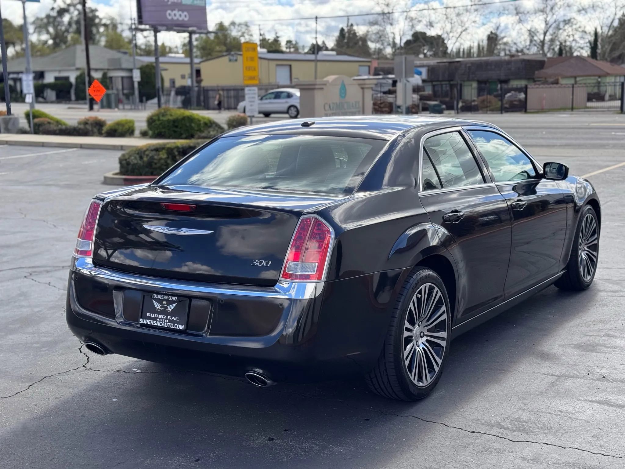 Used 2014 Chrysler 300 C w/ Driver Convenience Group RWD image 7