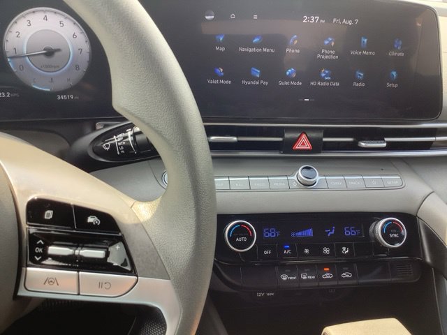 Certified 2024 Hyundai Elantra SEL FWD image 21