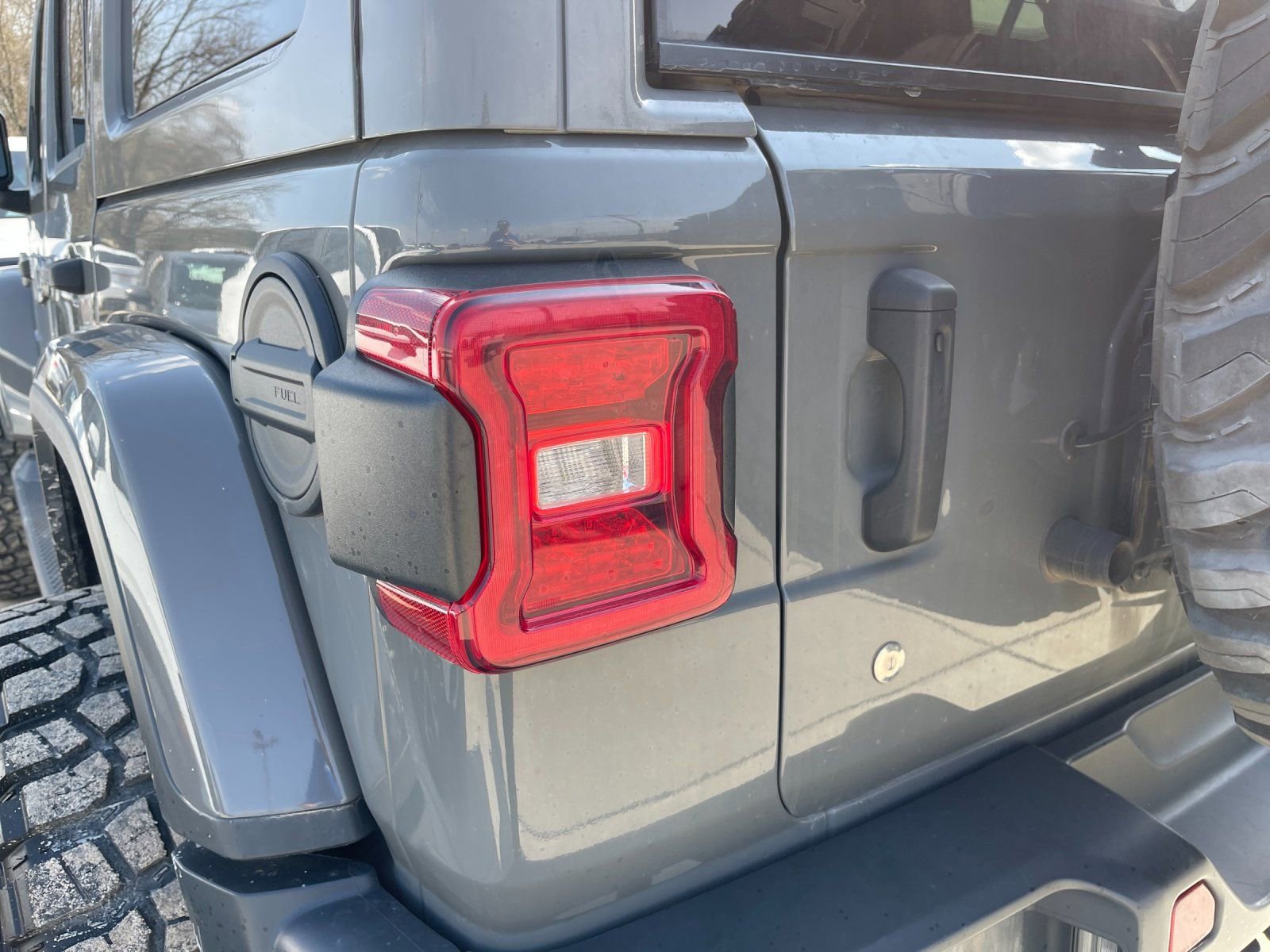 Used 2019 Jeep Wrangler Unlimited Sahara image 8