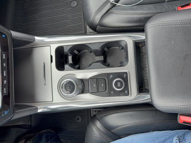 Used 2020 Ford Explorer Platinum w/ Premium Technology Package image 13