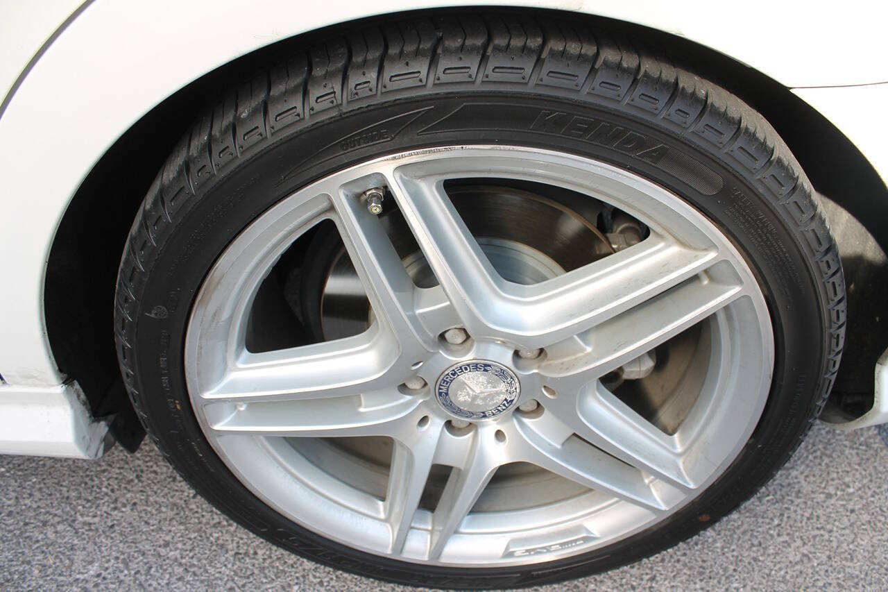 Used 2012 Mercedes-Benz C 250 Sedan image 13