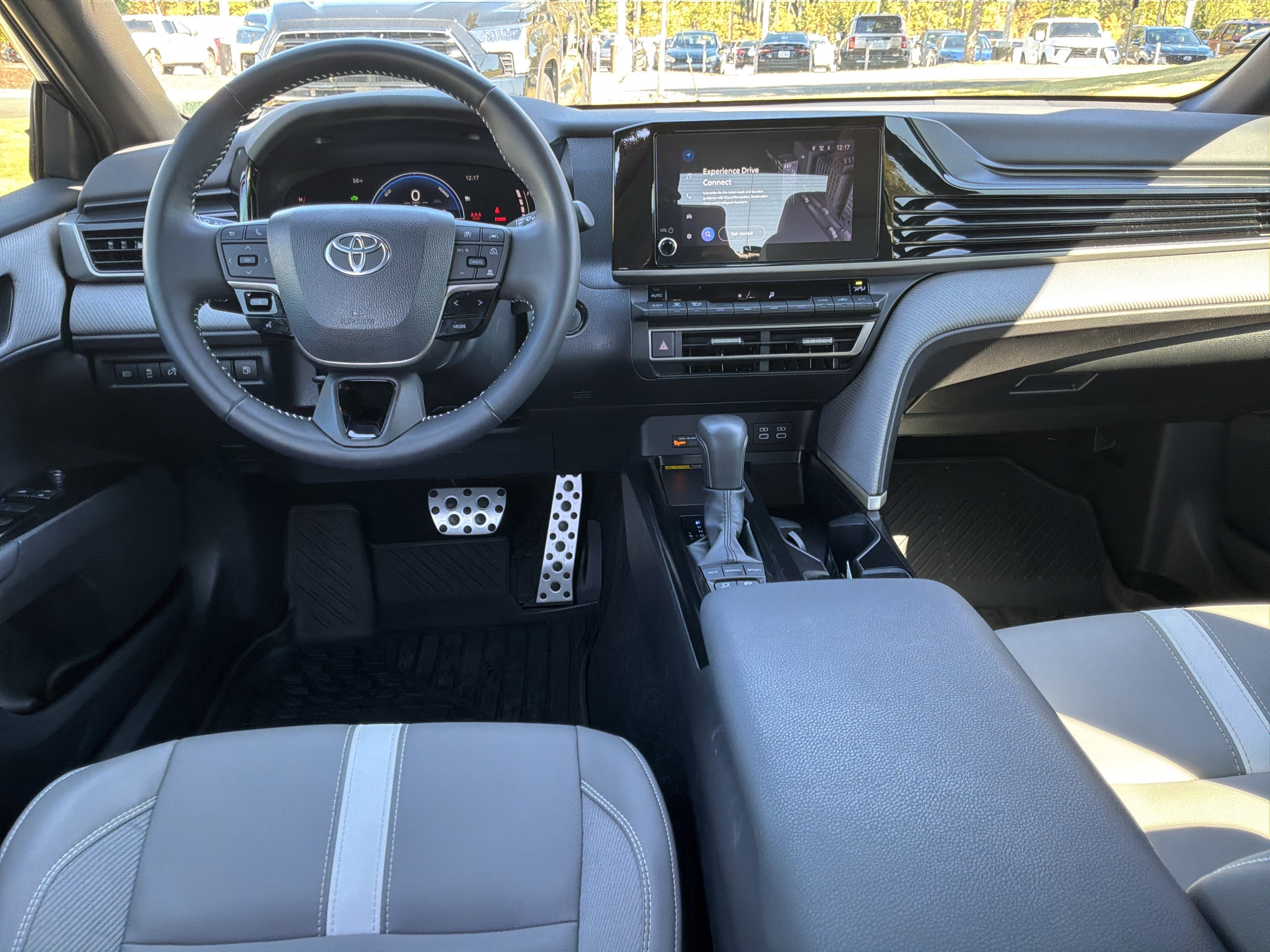 Used 2026 Toyota Camry SE FWD image 28