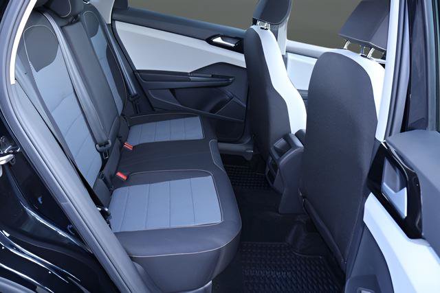 Used 2025 Volkswagen Taos S FWD image 18