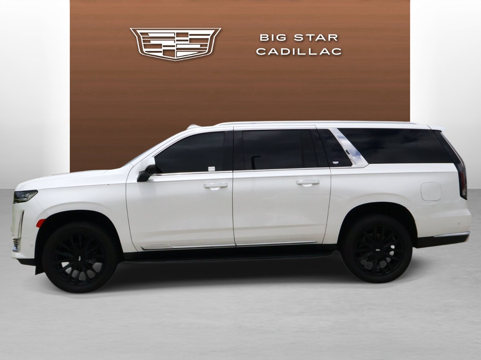 Used 2024 Cadillac Escalade ESV Premium Luxury RWD image 2