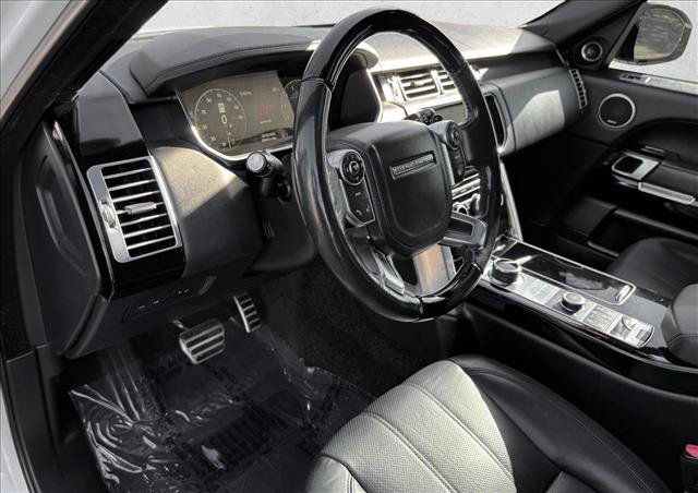 Used 2017 Land Rover Range Rover Supercharged AWD/4WD image 12