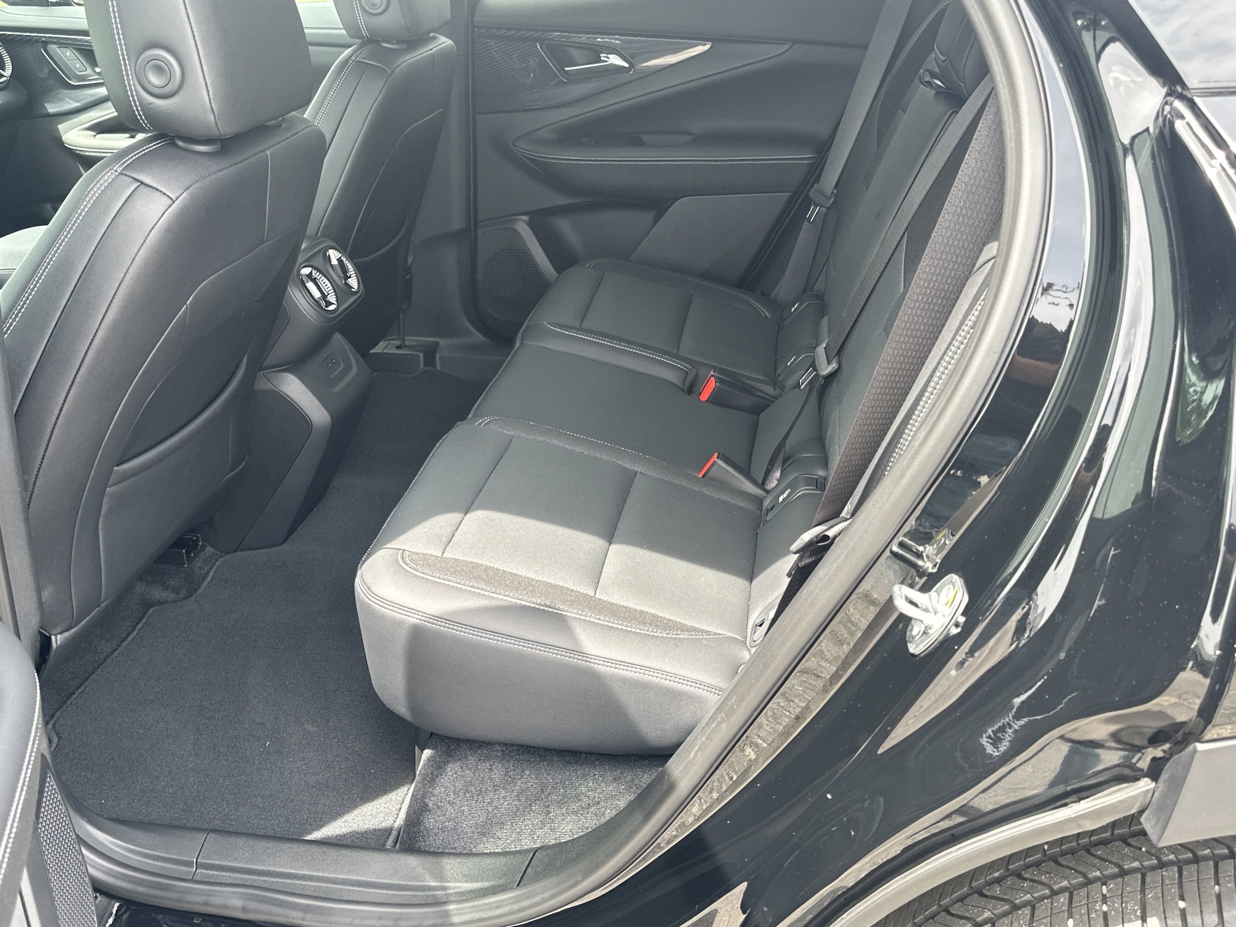 Used 2024 Chevrolet Blazer EV LT AWD/4WD image 20