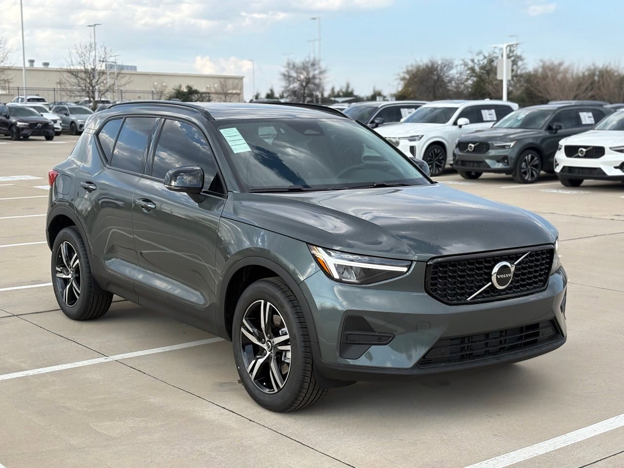 New 2026 Volvo XC40 B5 Core w/ Climate Package image 4