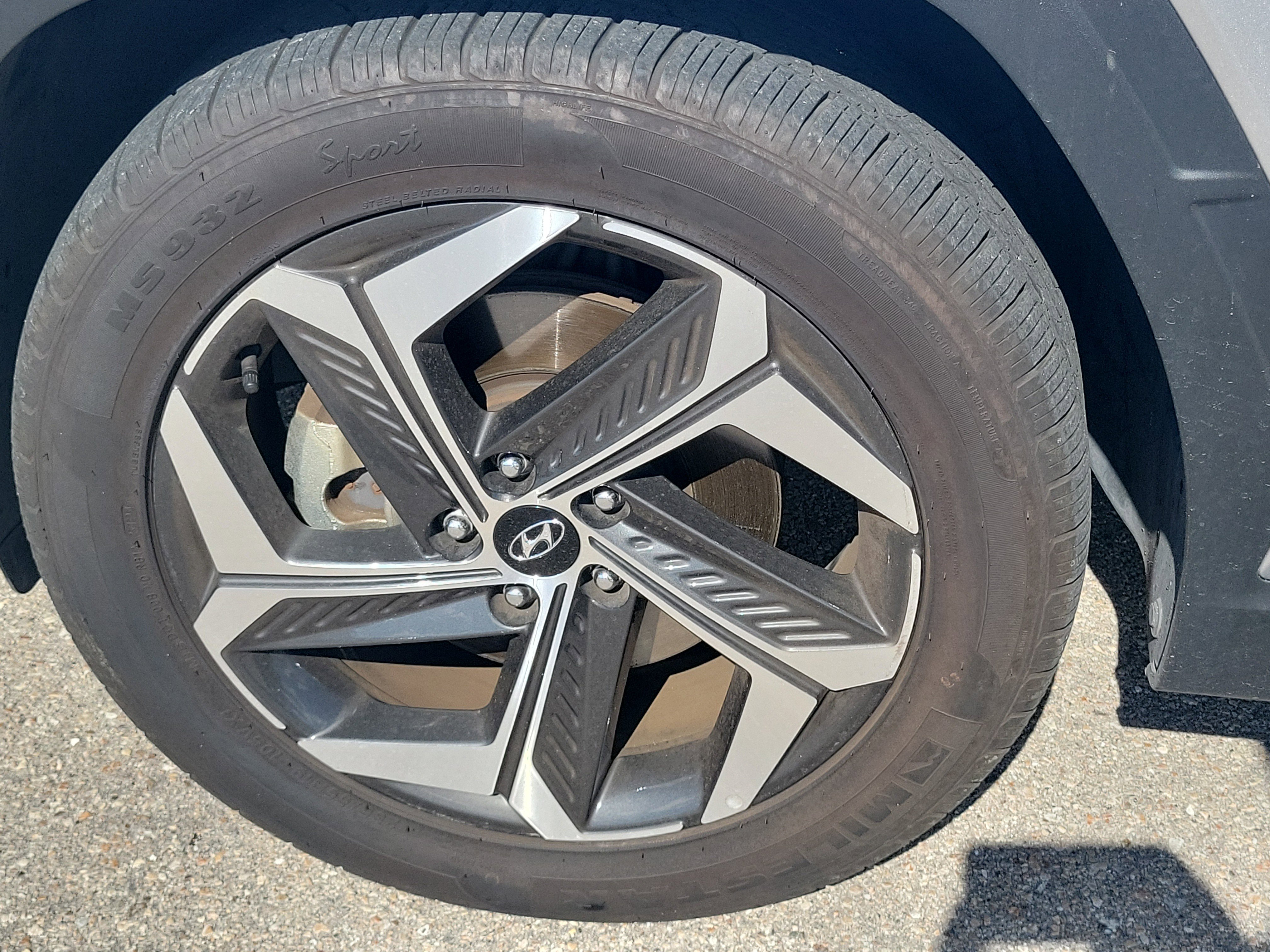 Used 2024 Hyundai Tucson Limited image 7