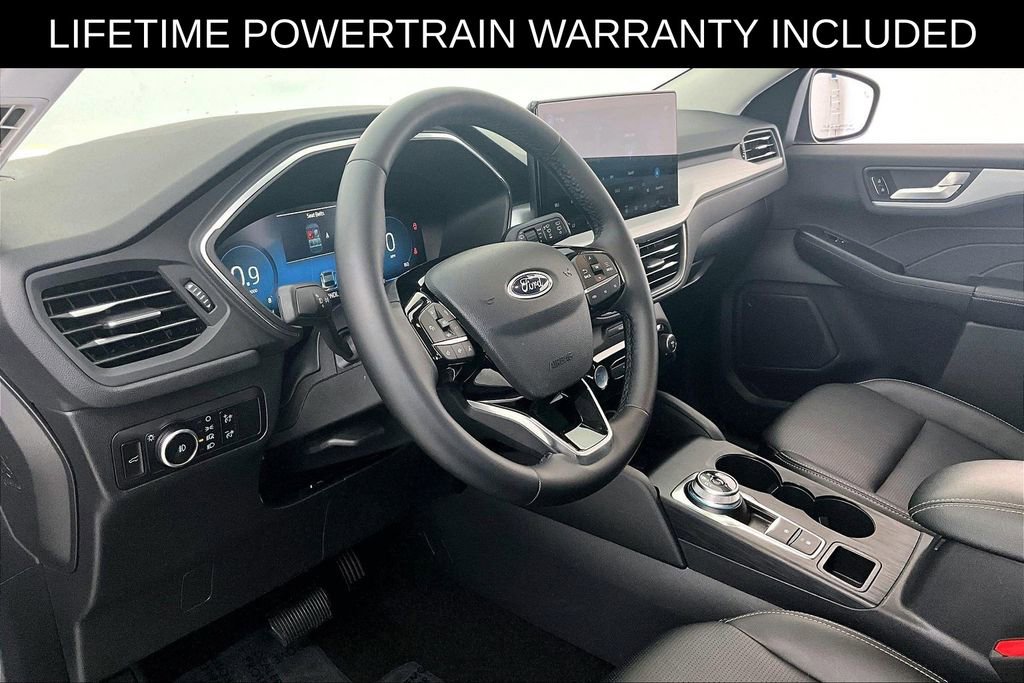 Used 2025 Ford Escape Platinum AWD/4WD image 17