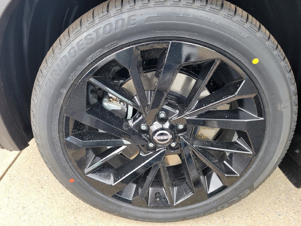 New 2026 Nissan Rogue SL w/ Family Package AWD/4WD image 12