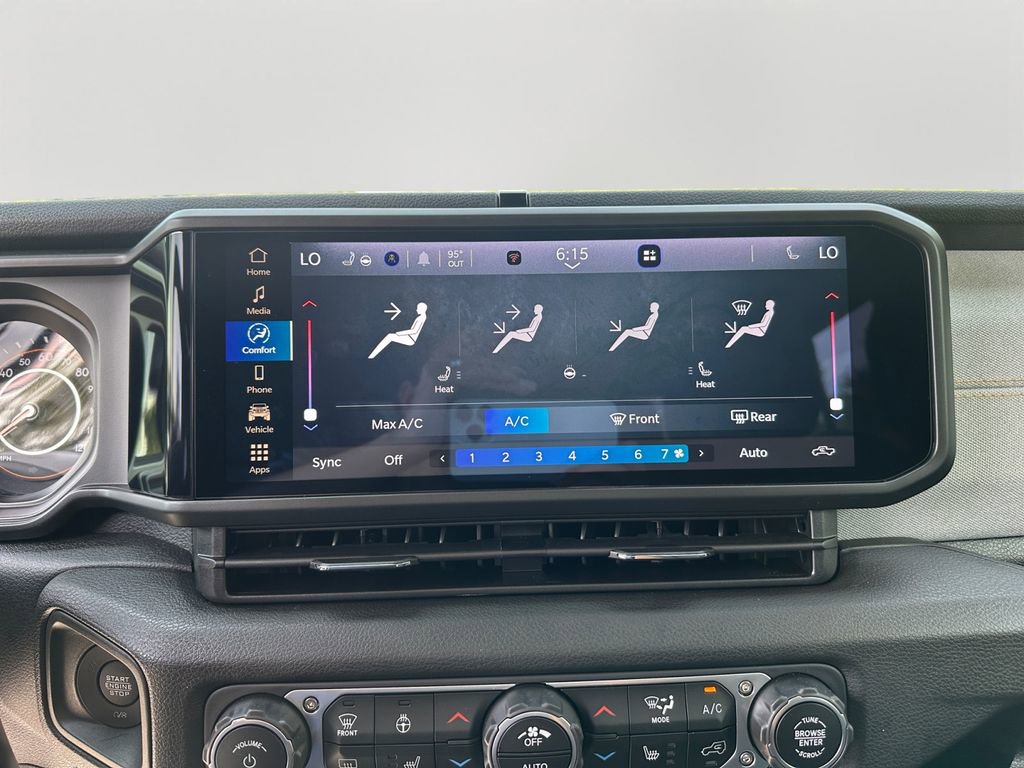 New 2025 Jeep Gladiator Sport AWD/4WD image 22