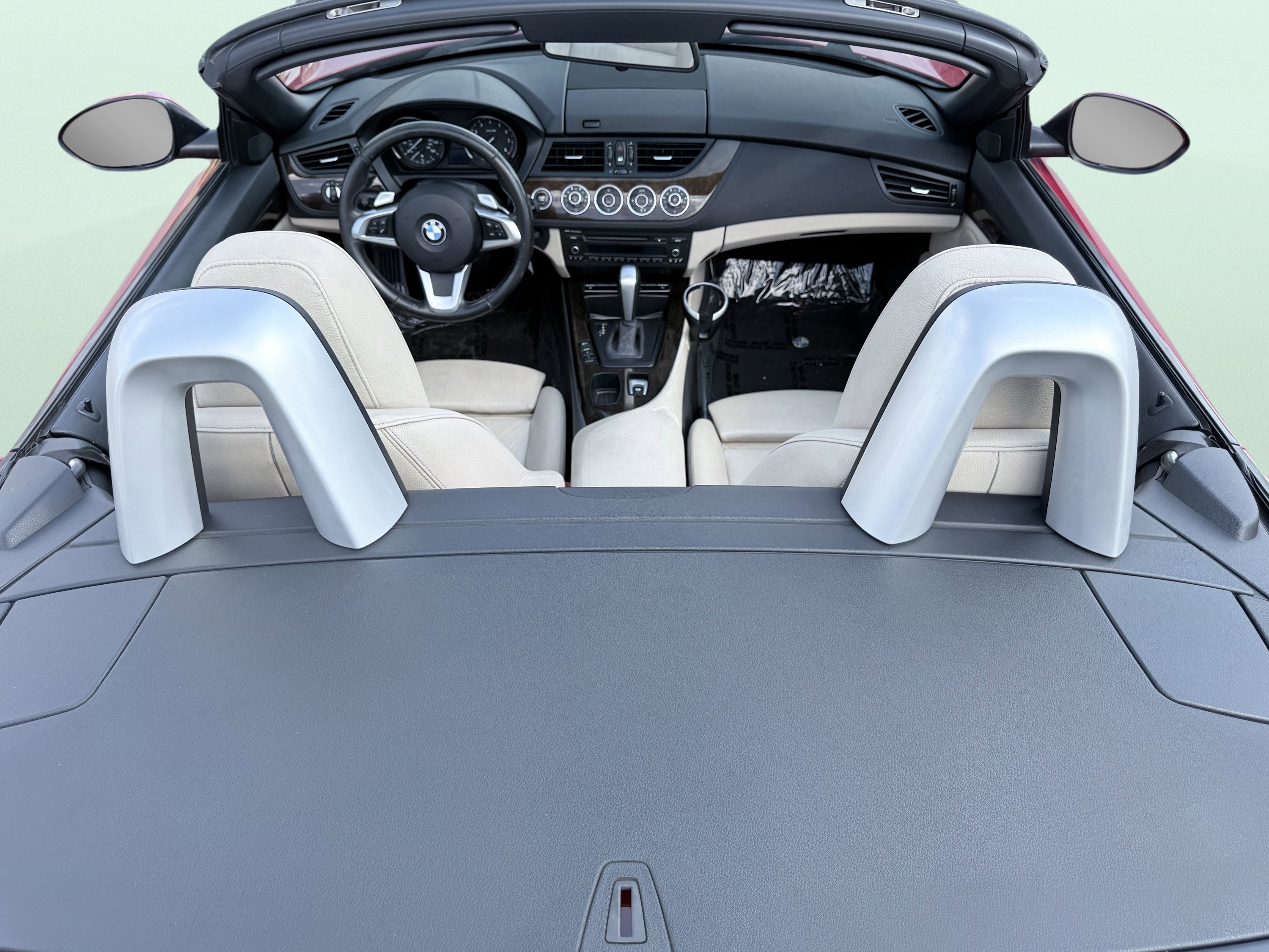 Used 2010 BMW Z4 sDrive30i w/ Premium Pkg image 5