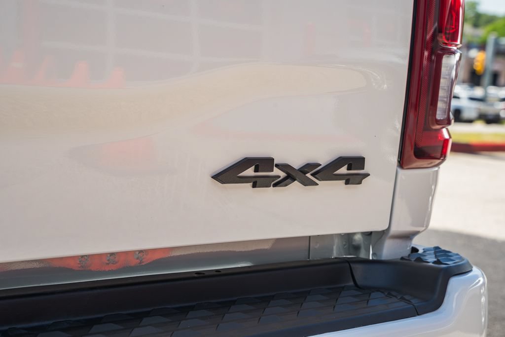 New 2026 RAM 2500 Laramie AWD/4WD image 8