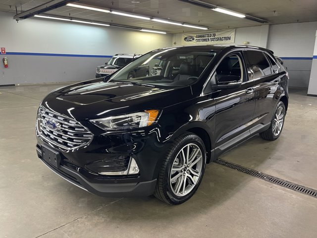 Used 2023 Ford Edge Titanium w/ Class II Trailer Tow Package AWD/4WD image 3