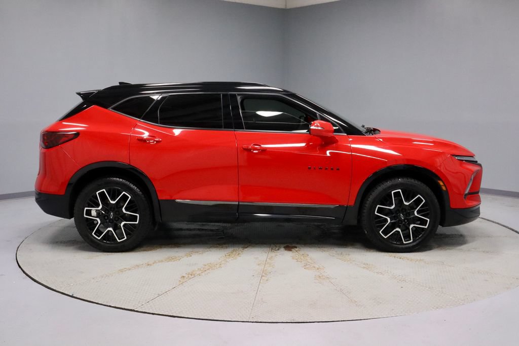 Used 2024 Chevrolet Blazer RS w/ Driver Confidence II Package FWD image 10