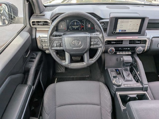 Certified 2024 Toyota Tacoma SR5 AWD/4WD image 18
