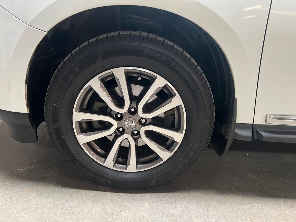 Used 2014 Nissan Pathfinder SL w/ SL Tech Package AWD/4WD image 11