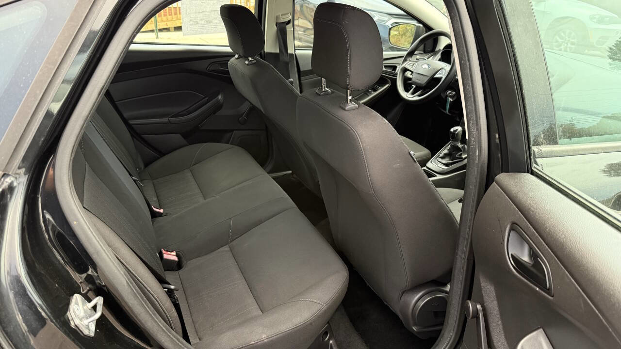 Used 2015 Ford Focus S image 14