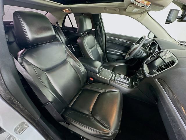 Used 2022 Chrysler 300 Touring L w/ Popular Equipment Group image 30