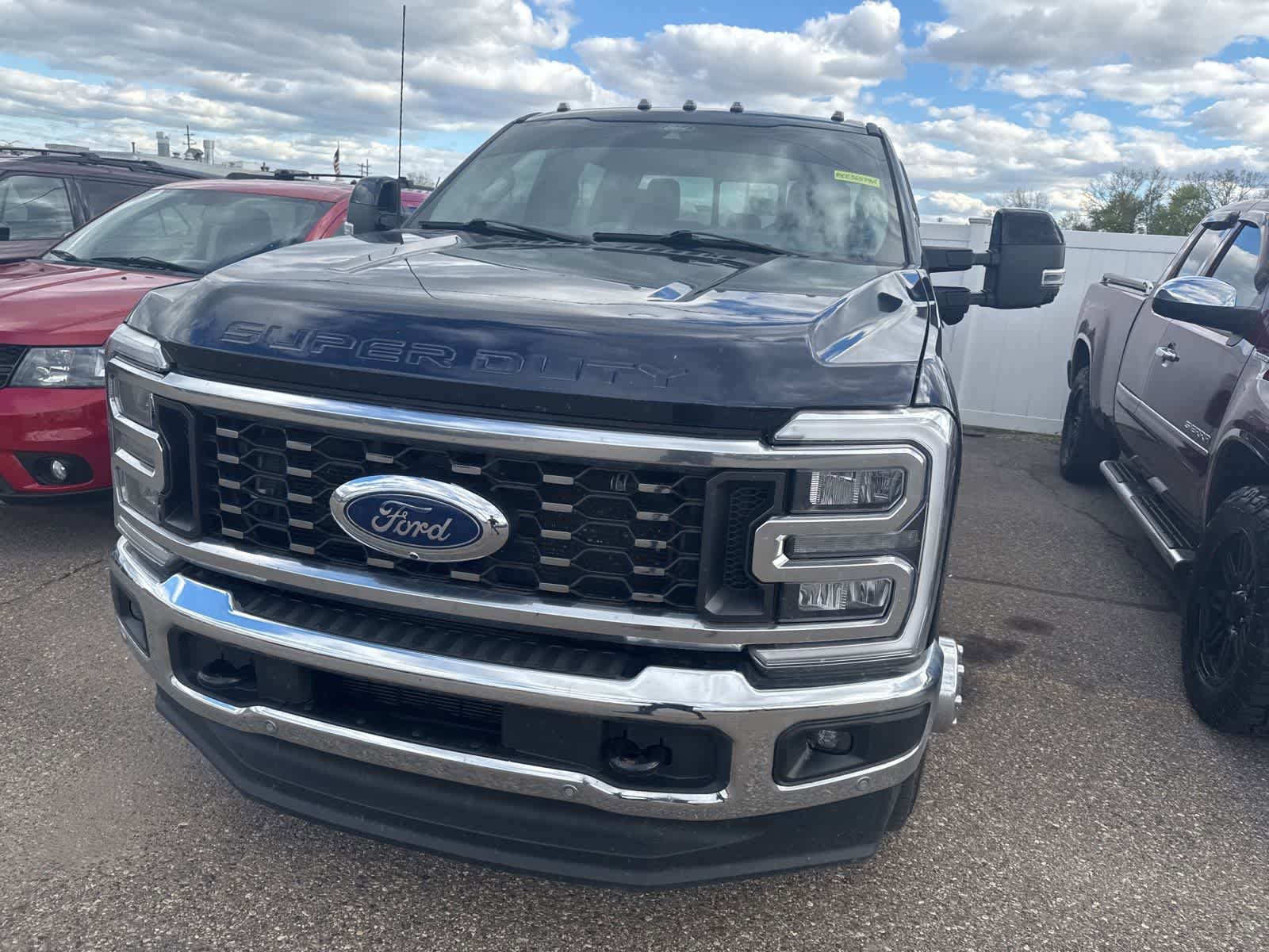 Used 2024 Ford F350 Lariat w/ Lariat Ultimate Package AWD/4WD image 5