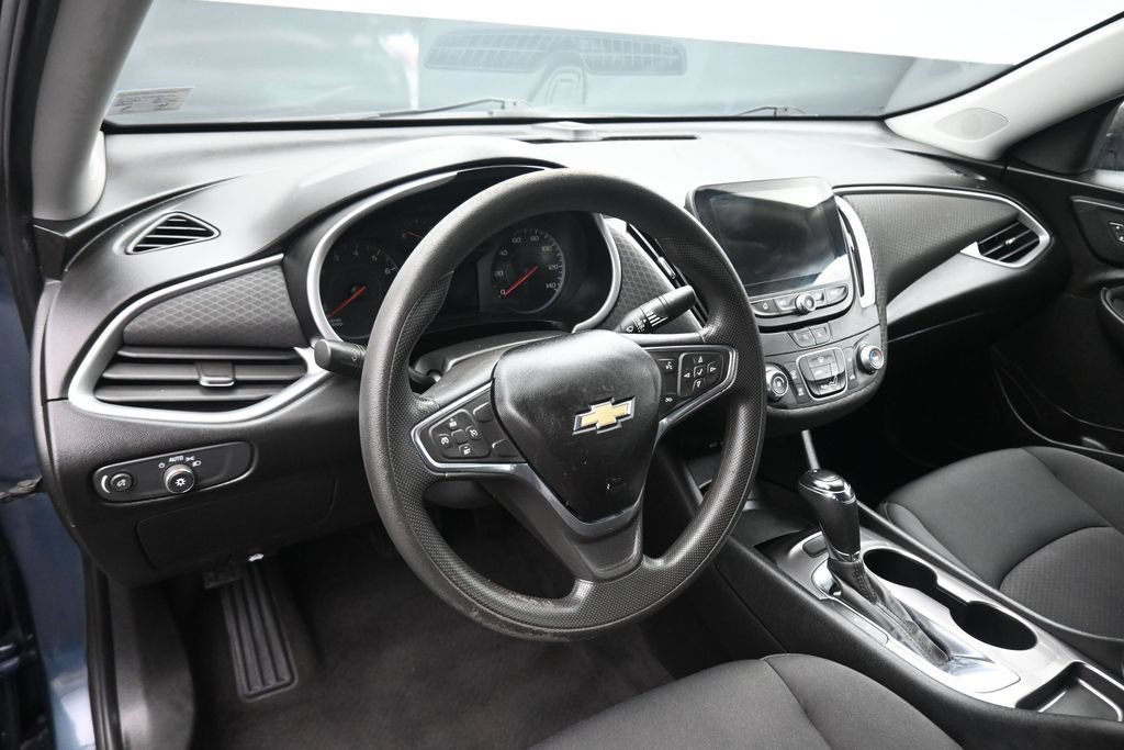 Used 2020 Chevrolet Malibu LS FWD image 13
