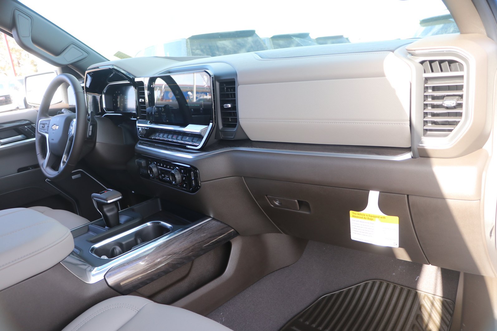 New 2026 Chevrolet Silverado 1500 LTZ w/ LTZ Convenience Package II AWD/4WD image 34
