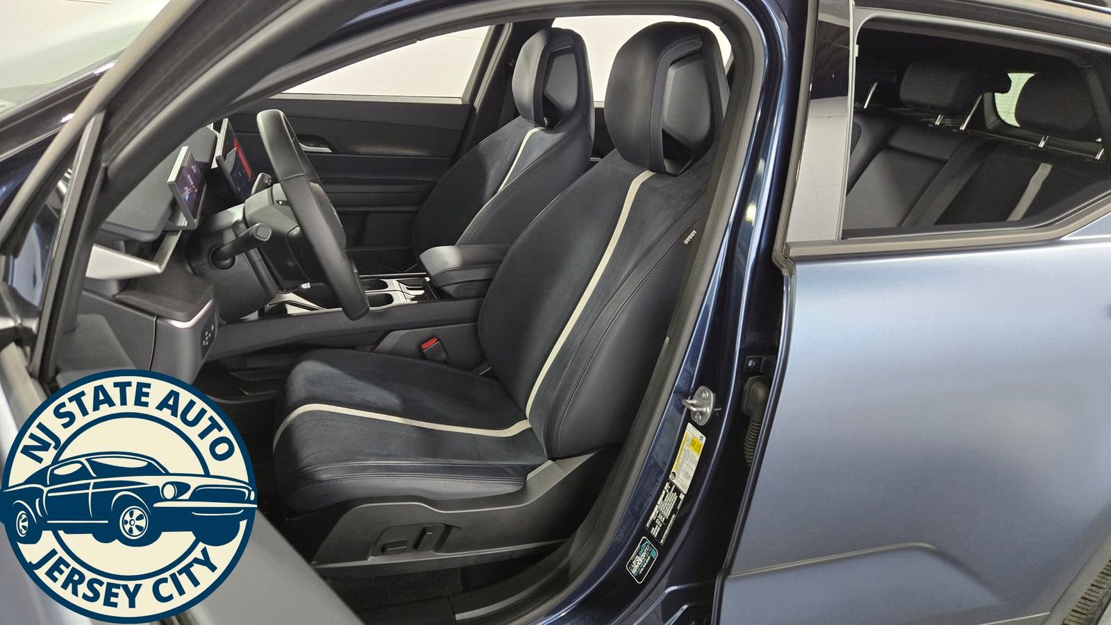 Used 2023 Fisker Ocean One image 23