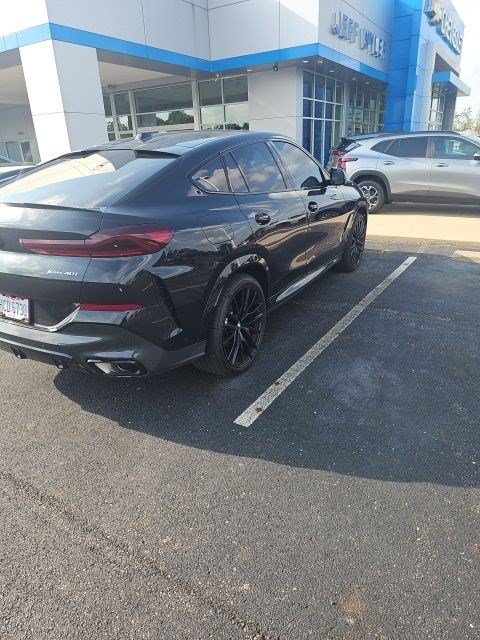Used 2025 BMW X6 xDrive40i w/ Climate Comfort Package AWD/4WD image 17