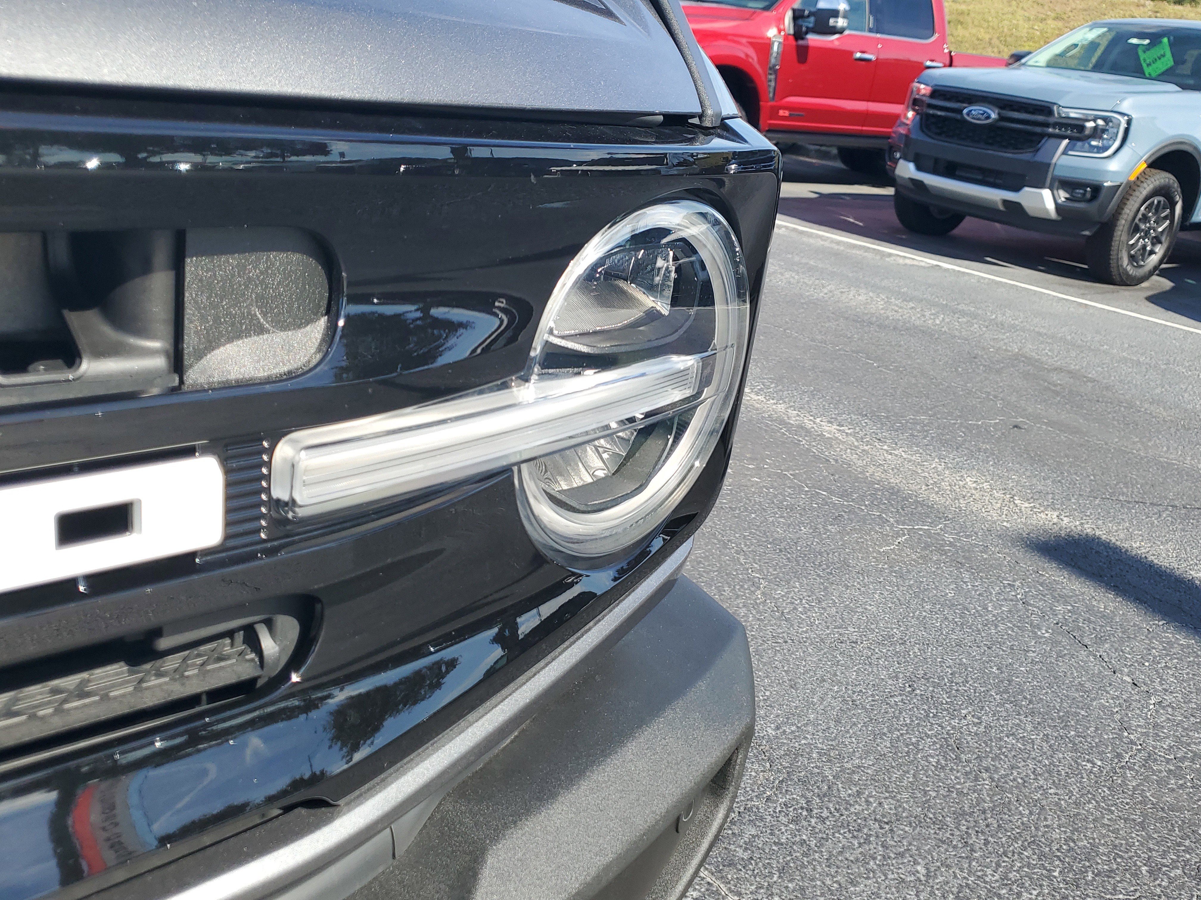 Used 2023 Ford Bronco Outer Banks image 3