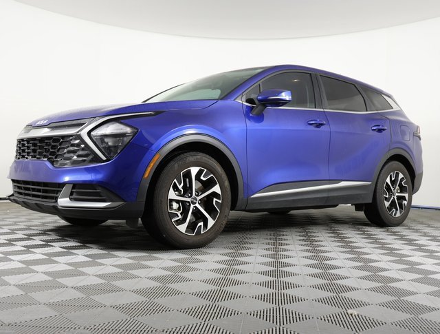 Used 2023 Kia Sportage EX image 1