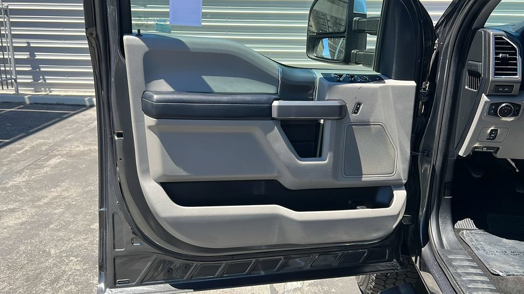 Certified 2018 Ford F250 XLT w/ XLT Premium Package AWD/4WD image 14