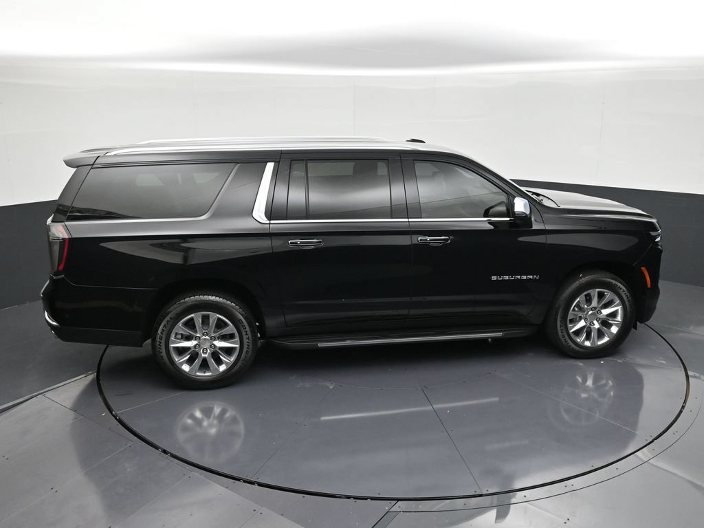 Used 2026 Chevrolet Suburban Premier RWD image 17