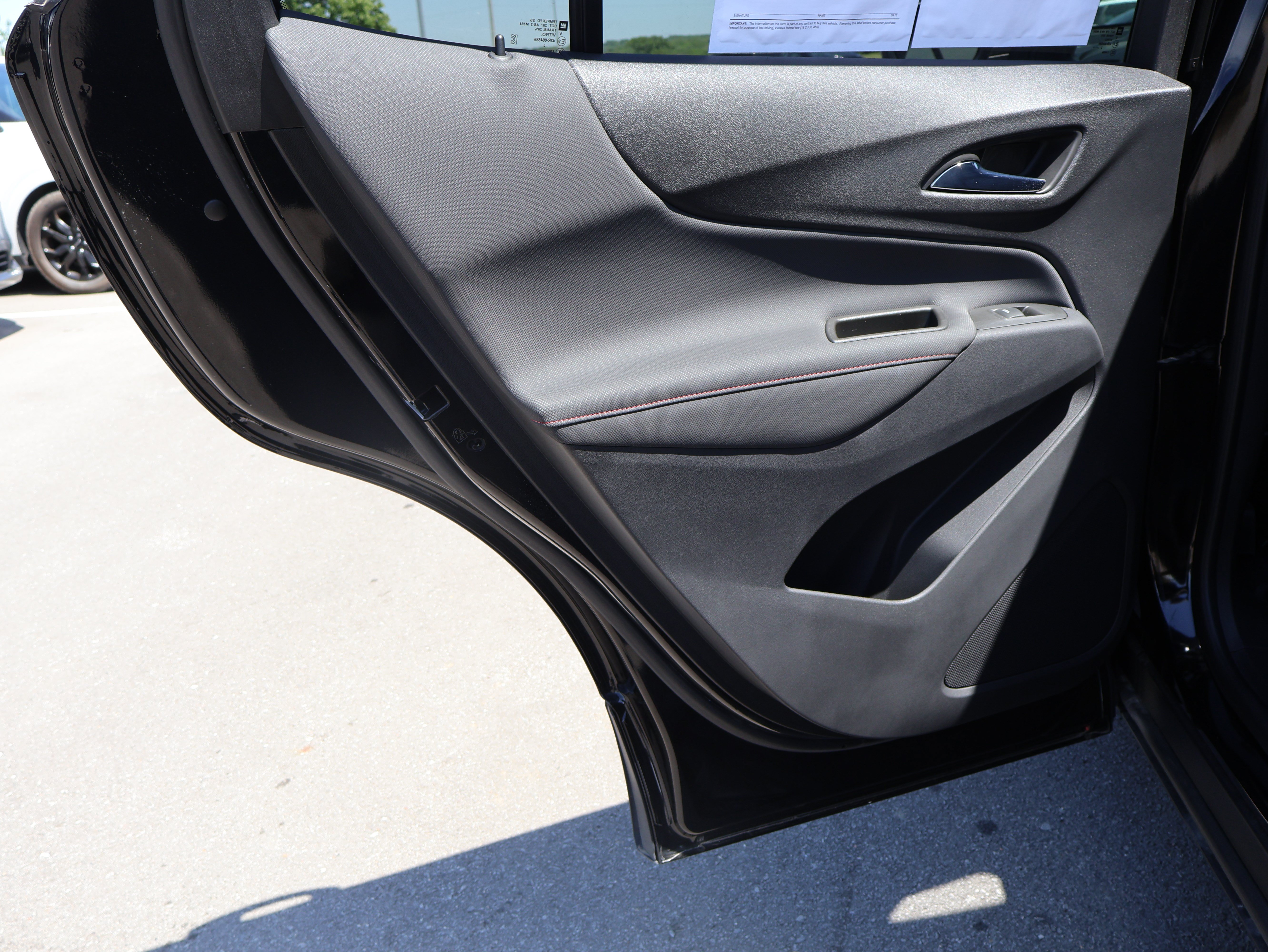 Used 2023 Chevrolet Equinox RS w/ LPO, Floor Liner Package AWD/4WD image 20