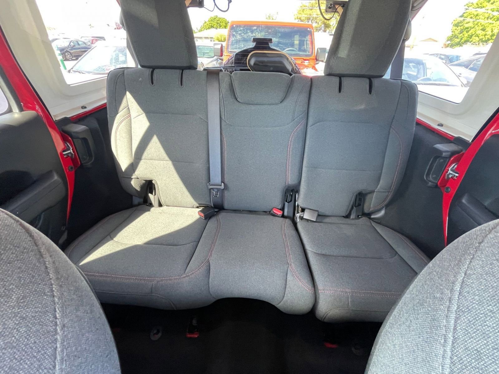 Used 2025 Jeep Wrangler Unlimited Rubicon image 38