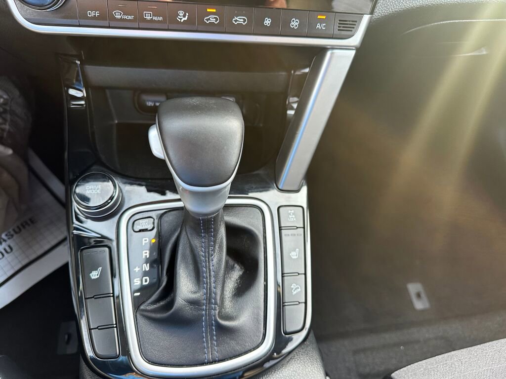 Used 2022 Kia Seltos Nightfall Edition image 18