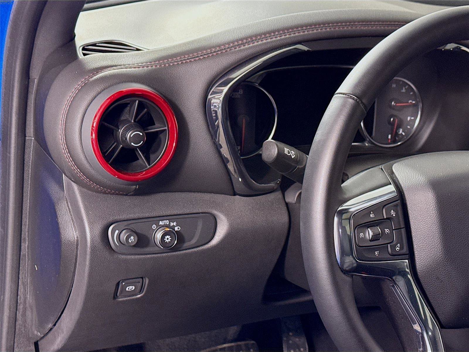 Used 2024 Chevrolet Blazer RS w/ Enhanced Convenience Package image 4