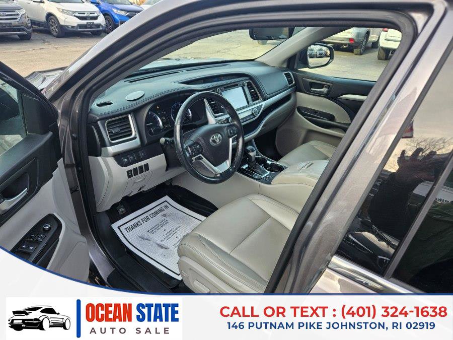 Used 2018 Toyota Highlander XLE image 10
