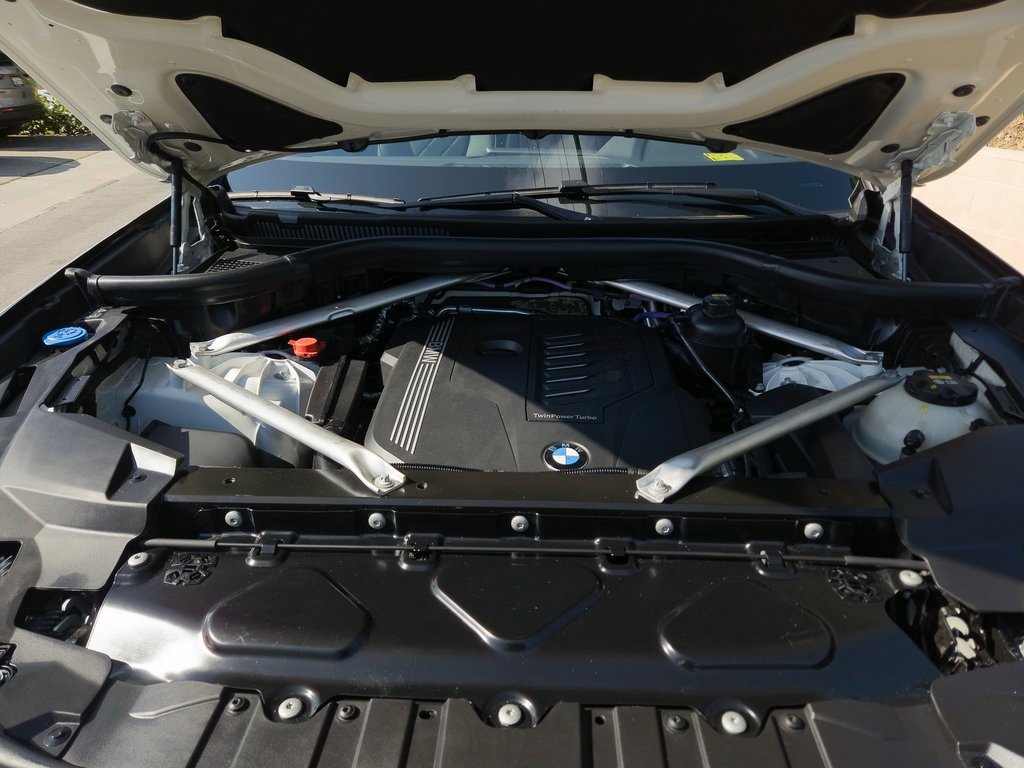 Used 2023 BMW X5 xDrive40i w/ Parking Assistance Package image 27