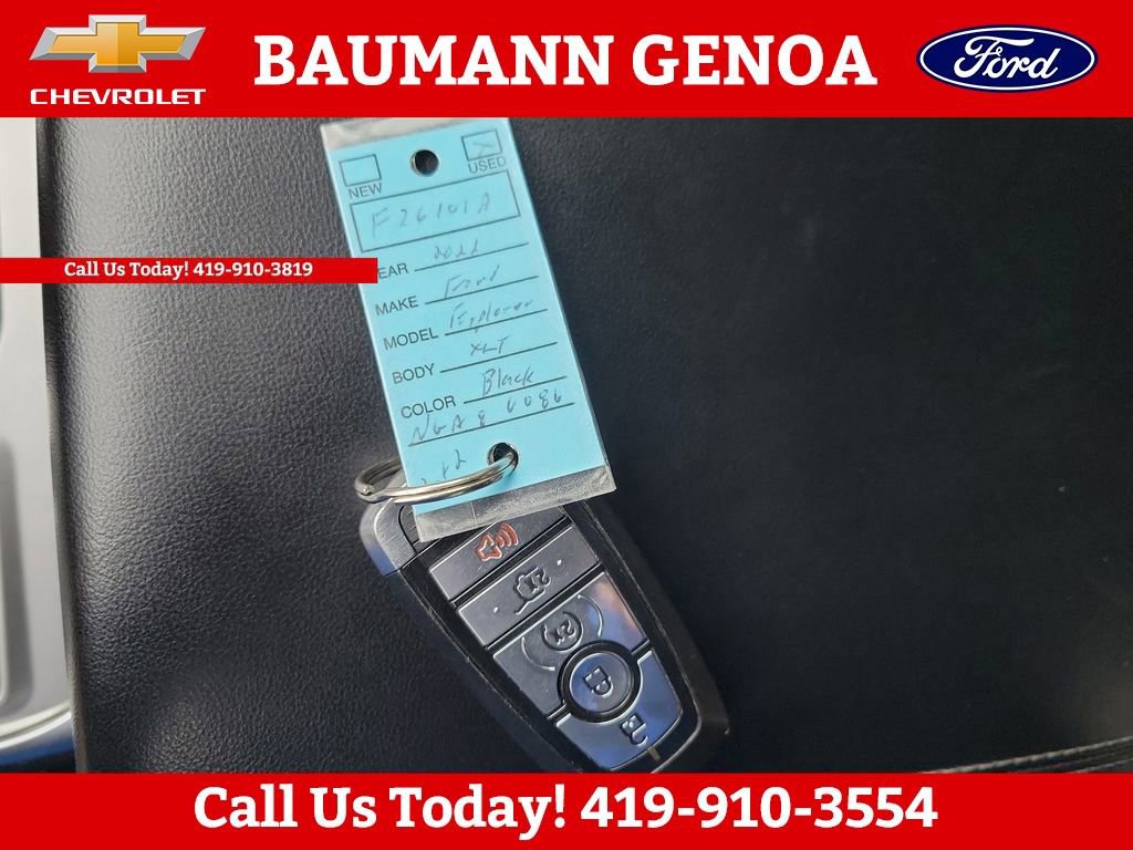 Used 2022 Ford Explorer XLT w/ Equipment Group 202A AWD/4WD image 26