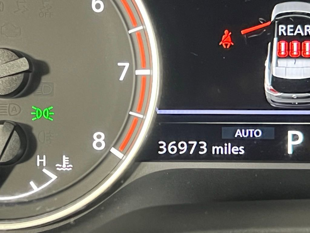 Used 2023 Nissan Rogue SV image 15