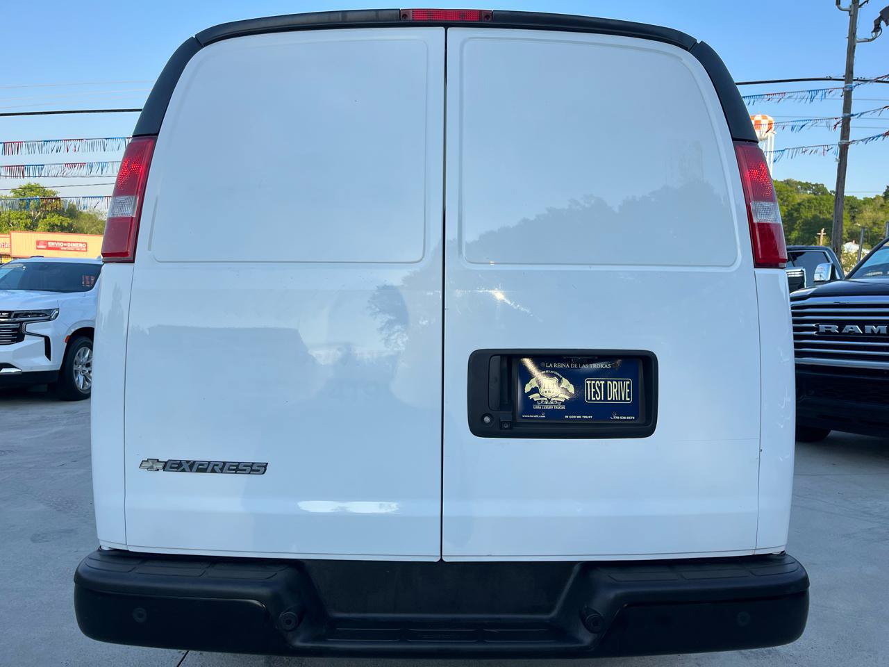 Used 2019 Chevrolet Express 2500 RWD image 6