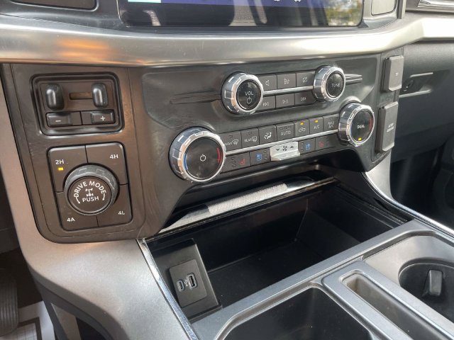 Certified 2022 Ford F150 Lariat w/ Equipment Group 501A Mid AWD/4WD image 32
