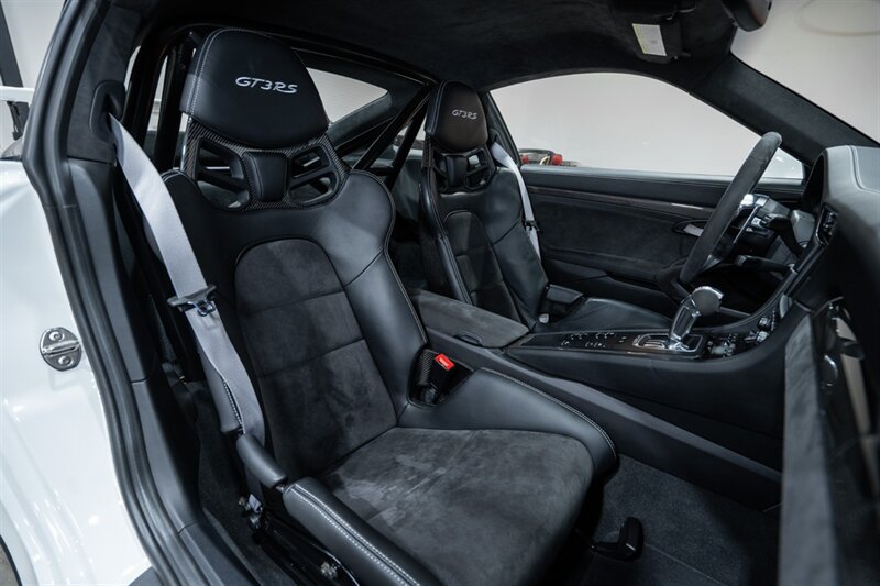 Used 2016 Porsche 911 GT3 RS RWD image 31