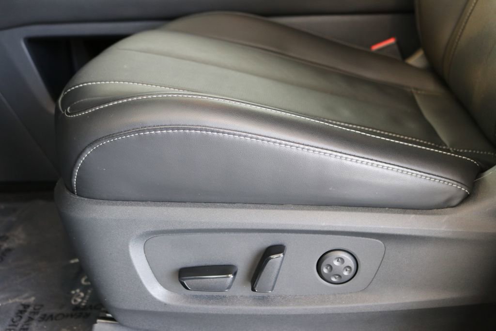 Certified 2025 INFINITI QX60 Luxe image 15