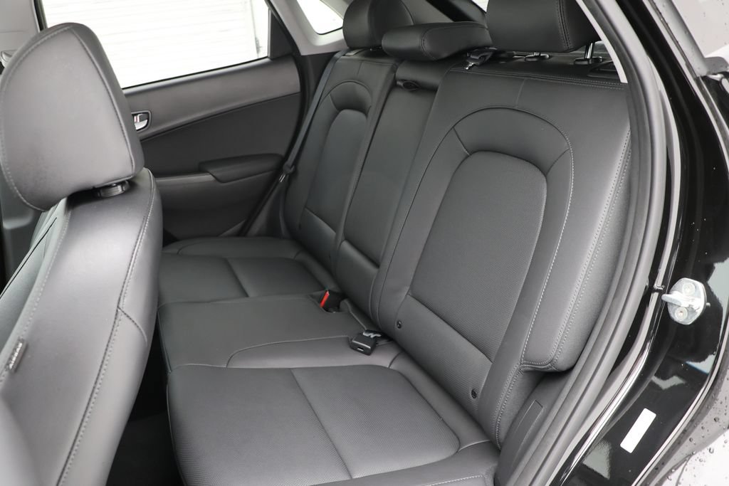 Used 2023 Hyundai Kona Limited AWD/4WD image 12